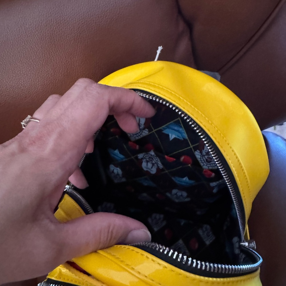 Loungefly IT Pennywise Mini Backpack and Card Wallet Bundle Glow in the Dark NWT - Picture 6 of 10